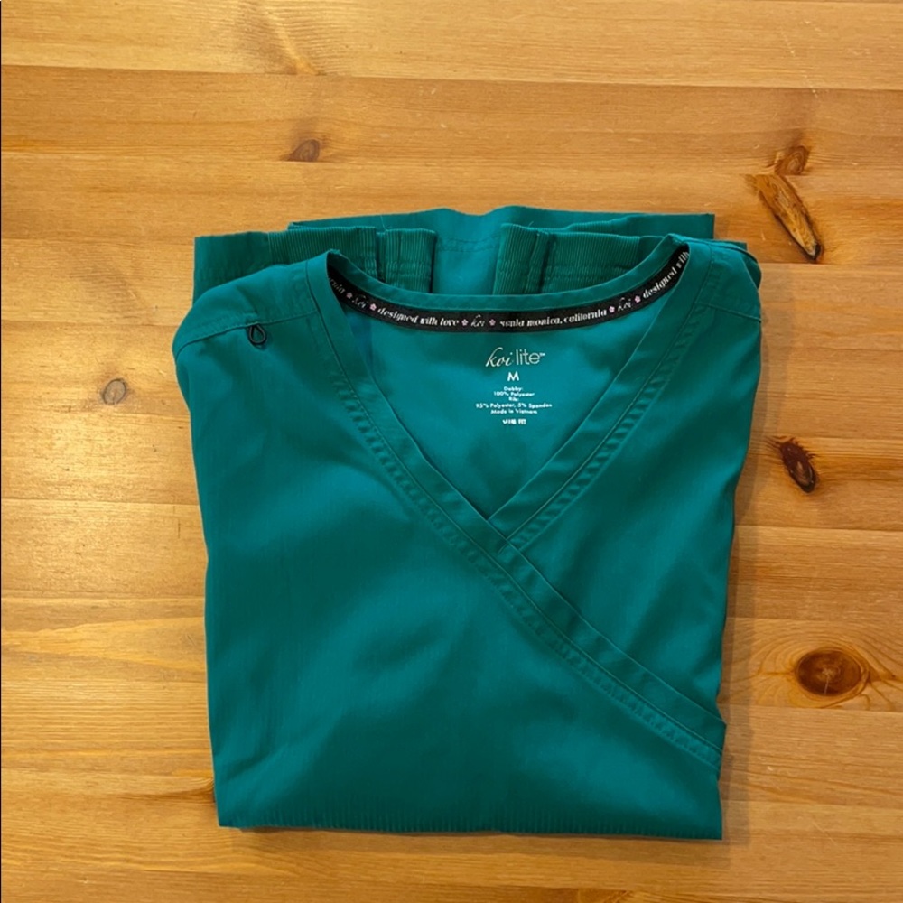 Koi Lite scrub top, Green